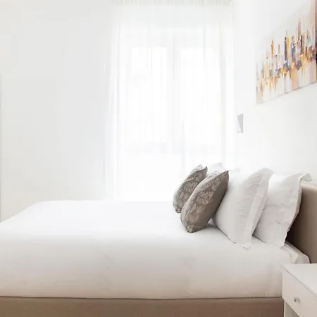 Апартаменты Luxury & Design Piramide